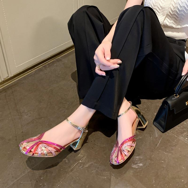 Fashion Women's New Leather and Cowhide Color Blocked Comfortable and Breathable Mid Heeled Hooded Roman Fashion Sandals