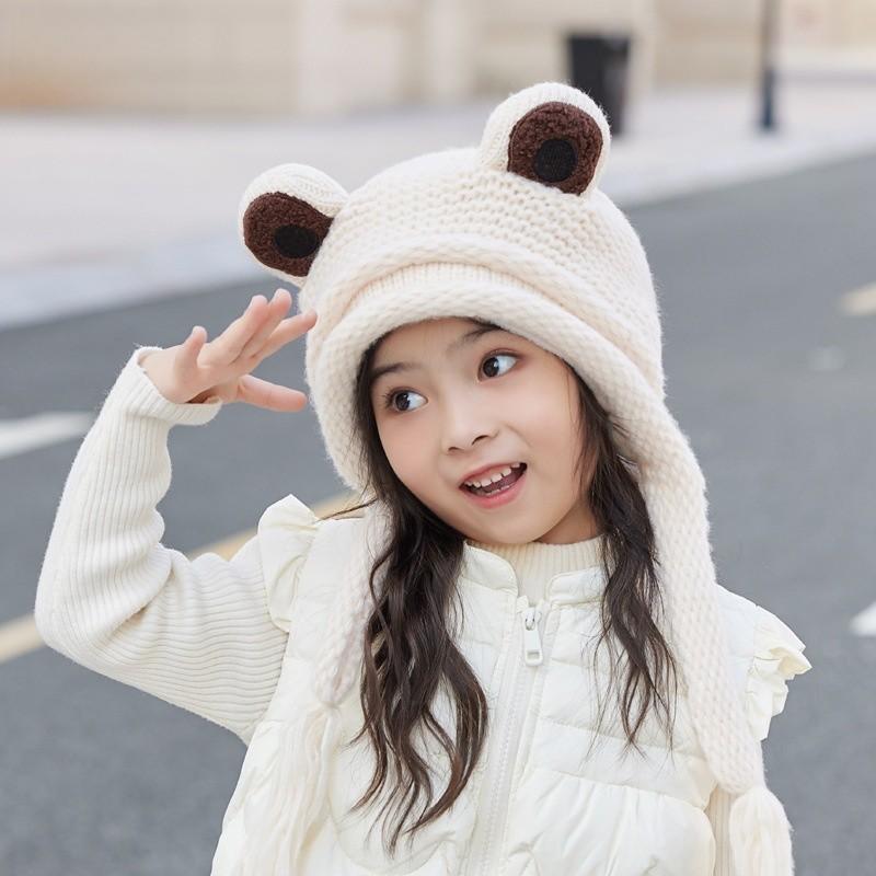 Baby Knitted Hat With Cartoon Frog Pattern And Cozy Insulation For Cold Weather