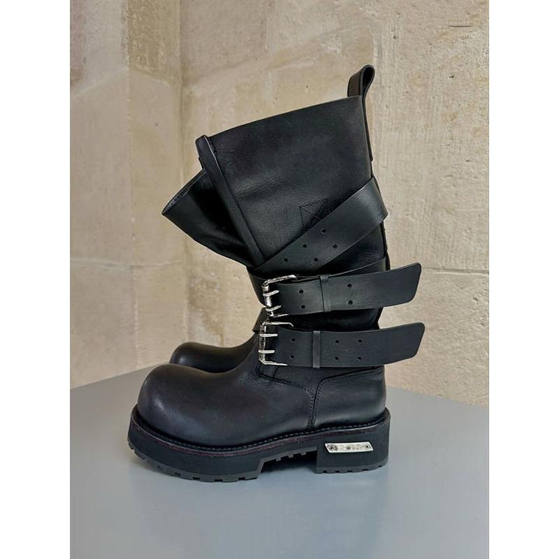 Zhang Shaohan has the same thick-soled thick-heeled medium boots, belt buckle fashion boots, round head retro wind knight boots.