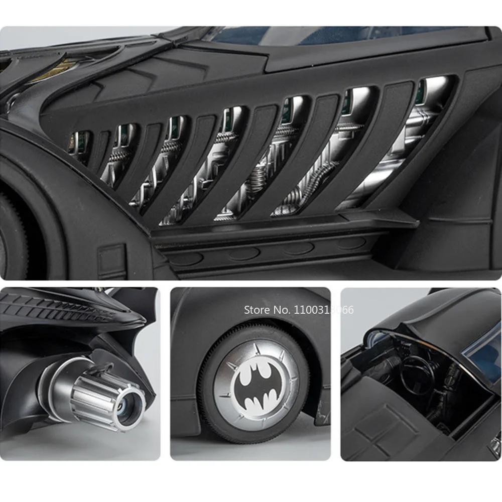 1:18 Alloy Batmobile 1995 Cars Diecast Toys Models with Spray Miniature Vehicles Doors Opened Light Music Car Boys Perfect Gifts