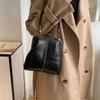 Large Capacity Chinese Style Crossbody Bag Elegant Vintage Women's Handbag  Shopping