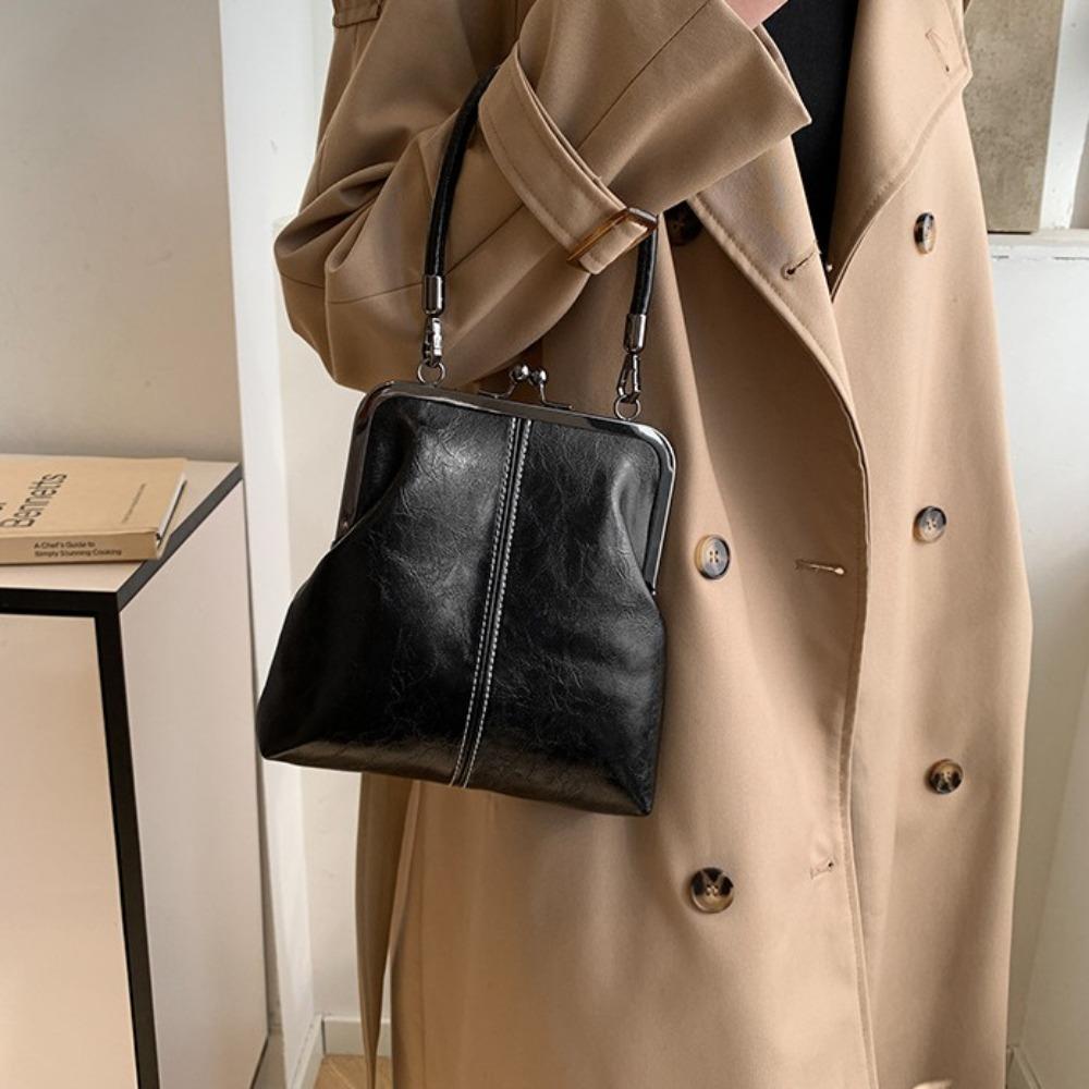 Large Capacity Chinese Style Crossbody Bag Elegant Vintage Women's Handbag Shopping