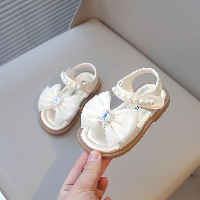 Girls Crystal Beach Sandals with Pearls Beading Fashion 2025 Summer Brand New Kids Bow-knot Sandals with Rhinestone Princess Hot