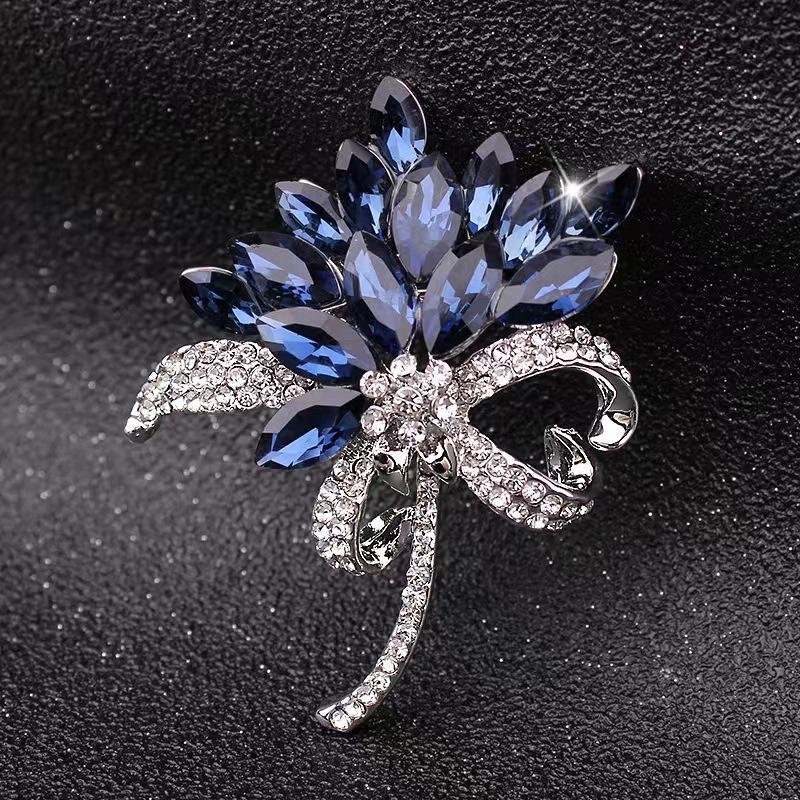 

Элегантная женская брошь с кристаллами и жемчугом - Модная булавка-корсетный аксессуар