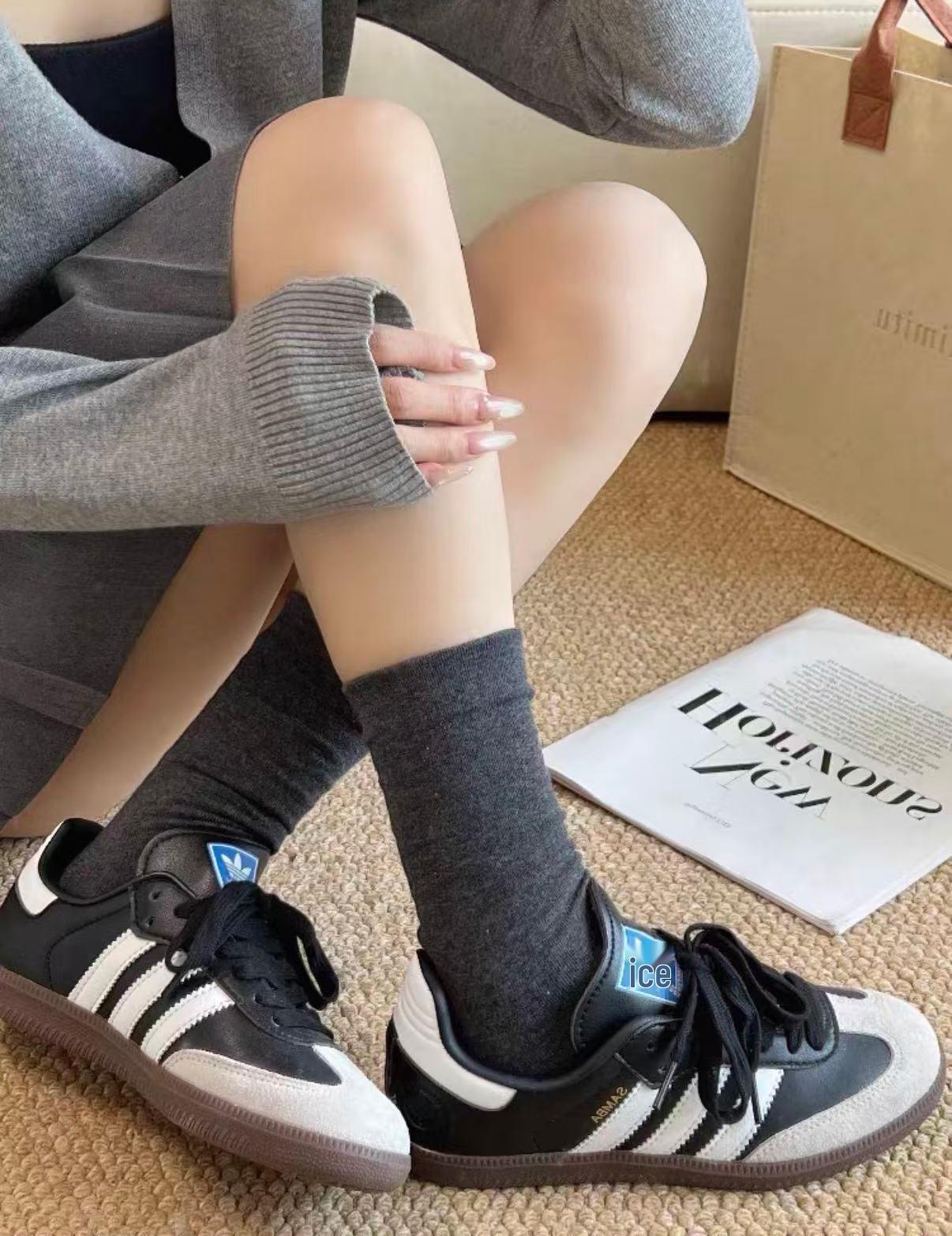 

Women s Odor-Proof Cotton Mid-Calf Socks: Reinforced Toe & Heel, Sweat-Absorbent, Ideal for Spring & Summer. One Size