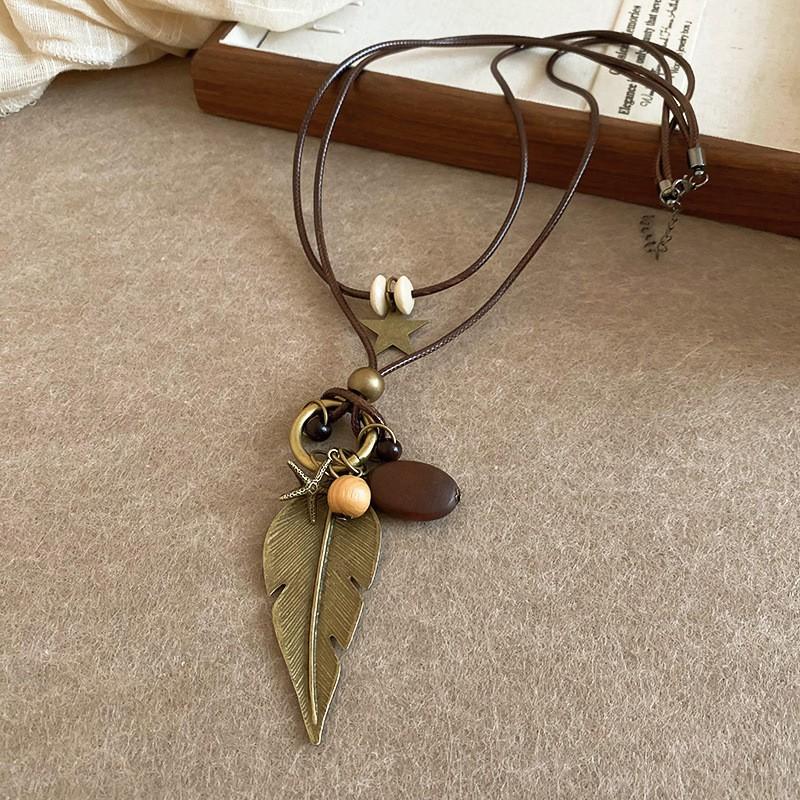 Love Pendant Necklace Internet Celebrity Fashion Versatile Sweater Chain High Sense Jewelry