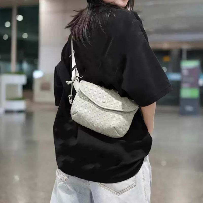 New fanny pack women's bag trendy versatile niche high-end fashion breast bag casual shoulder messenger bag