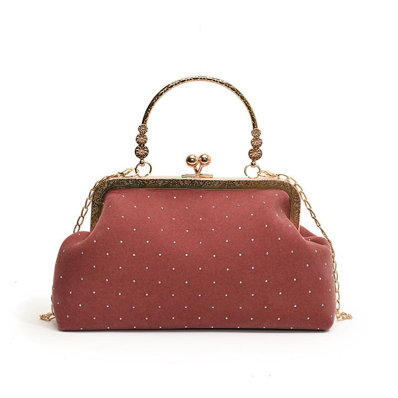 Chic Urban Minimalist Handbag For Women 2024 Trendy Shell Shape Crossbody Bag With Rivet Detail