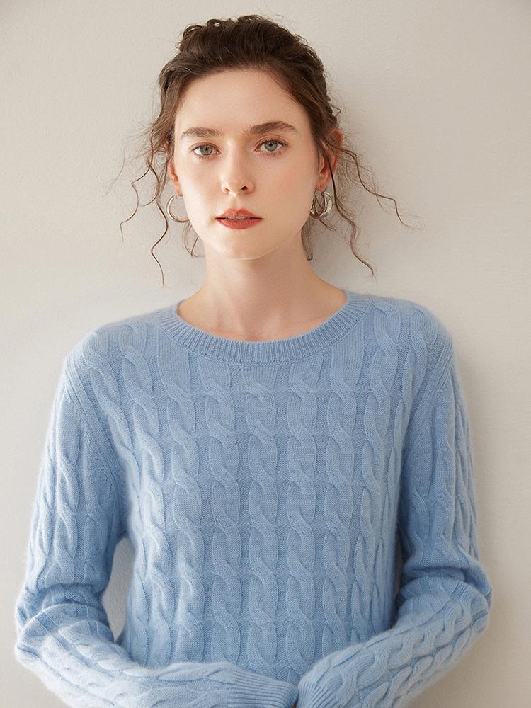 Women's Retro Cable Knit Cashmere Pullover - Soft, Skin-Friendly, Long-Sleeved, Round Neck Base Layer.
