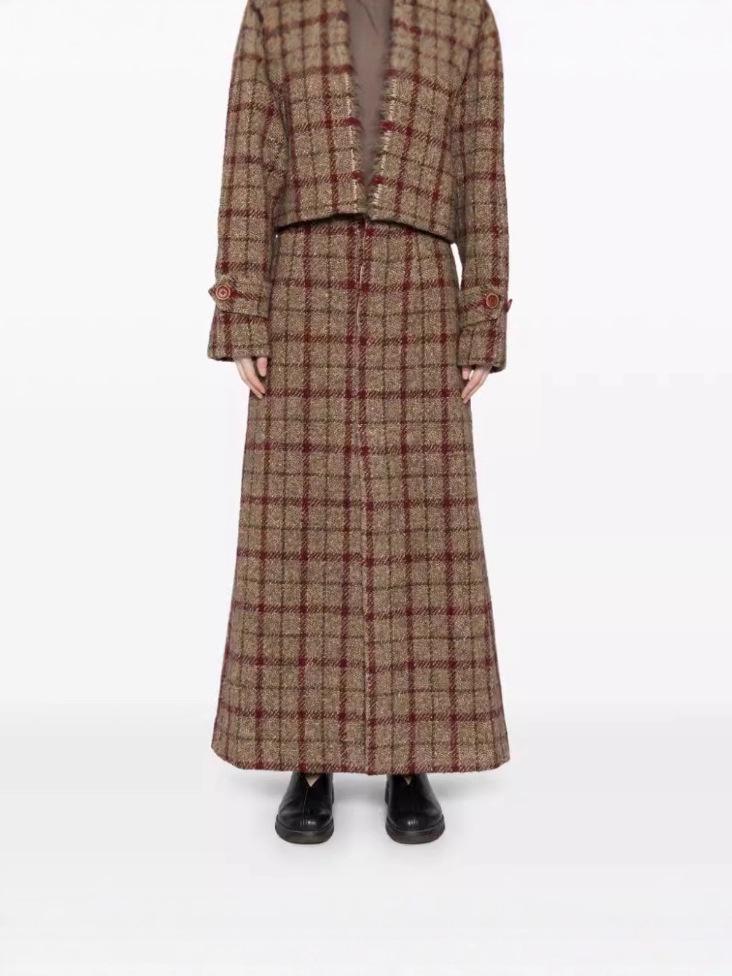 Ready Stock Red Plaid High-Waisted Woolen Skirt with Slit - Retro French Style for Autumn/Winter