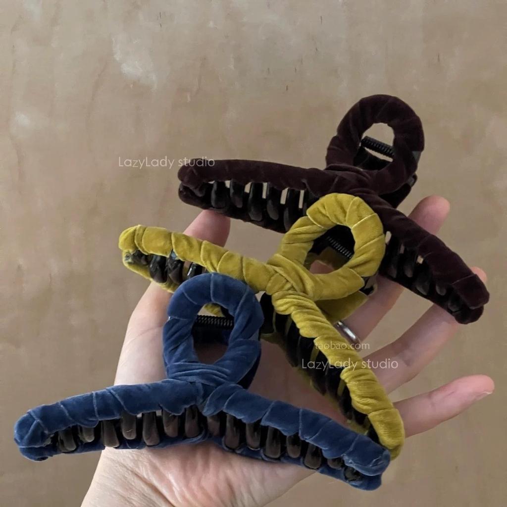 French Metal Velvet Hairpin for Women, High-end Ponytail Shark Hairpin, Back of The Head, Hairpin