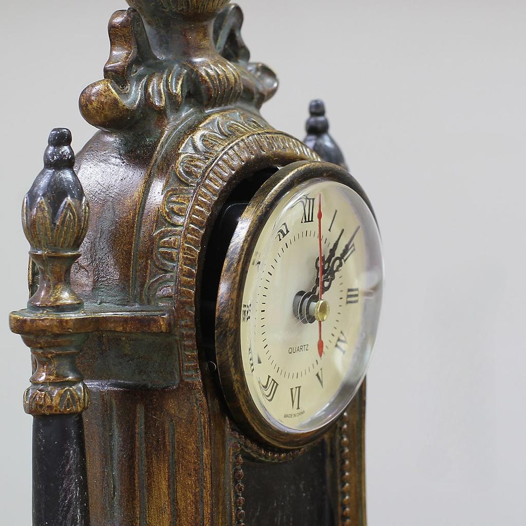 European Resin Desk Clock Vintage Clock American Living Room Fireplace TV Cabinet Creativity Ornaments Home Table Clock