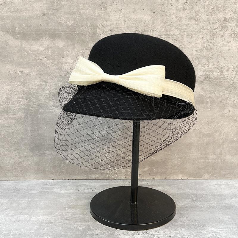 

Extravagant Long Mesh Bow Wool Equestrian Hat Female Face Small Sweet Retro Woolen Cap M（56-58cm） чорний