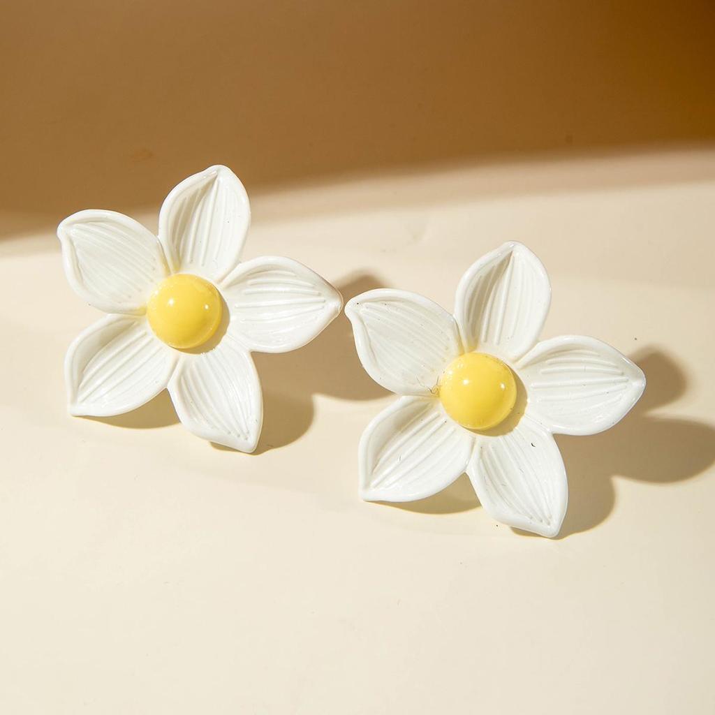New Spring/Summer Simulation Dyeing Resin Flower Earrings for Women's Jewelry, Fresh and Cute Flower Earrings