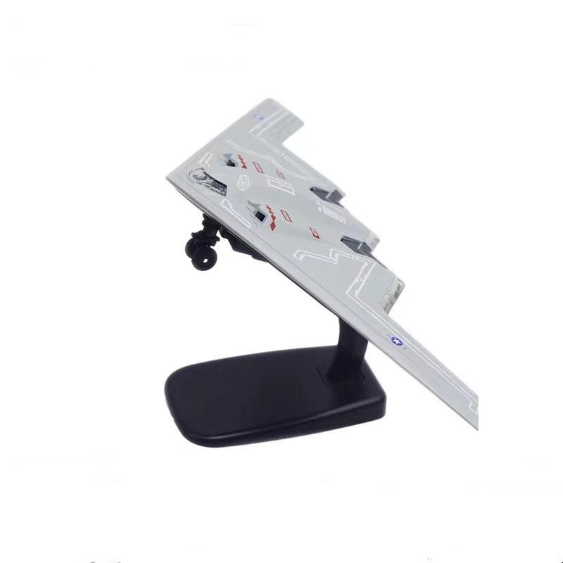 Airplane B2/HW Apache/HW Black Bird SR-71/C-17 Transport Aircraft Scale Fighter Collection Souvenir Toys Metal Plane