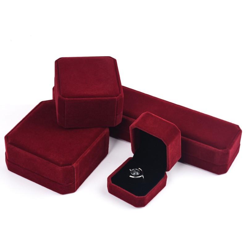 1Pc Red Velvet Box Jewelry Display Ring Box Pendant Necklace Gift Box Organizer Wedding Ring Storage Box Necklace Bracelet Box