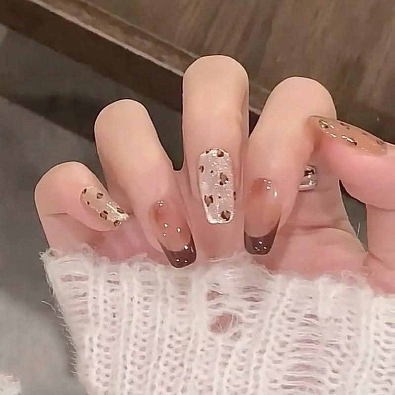 

New Leopard Pattern Cat Eye Nail Art French Red Whitening Wearing Armor Hot Girl Xiaohongshu Style
