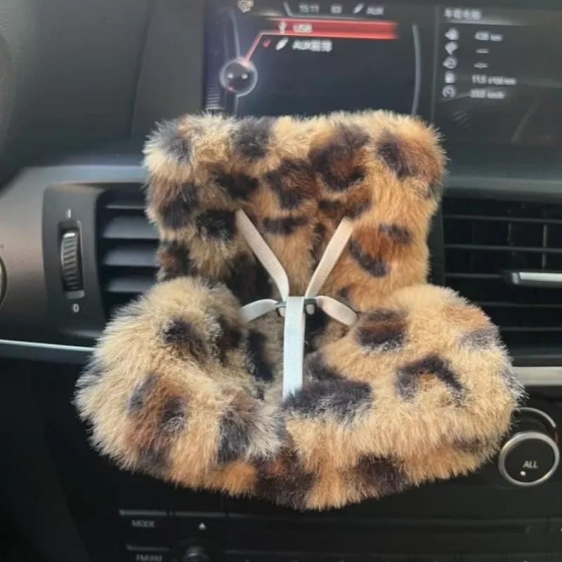 15-17cm Car Doll Seat Safety Seat Cute Doll Air Outlet Decoration High-grade Car Interior Decoration
