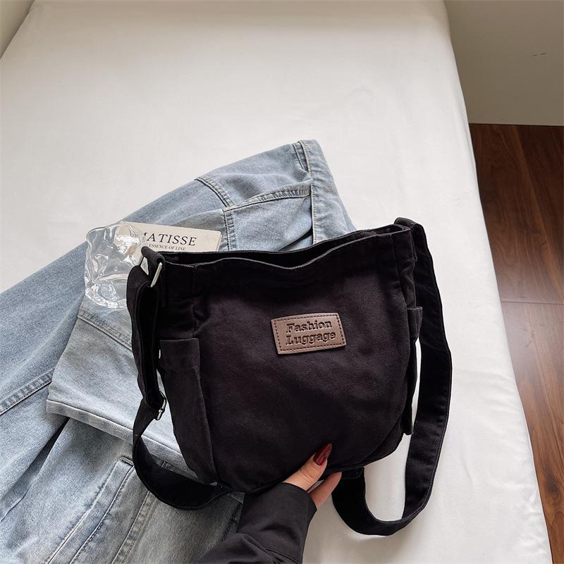 

New Retro Canvas Crossbody Bag Simple Letter Print Casual Shoulder Bag for Women Textured Casual and Versatile Messenger Bags чорний