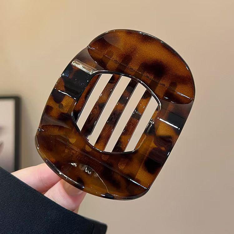 

2025 Premium Summer Large Claw Clip for Head Updo - High-End Shark Hair Accessory