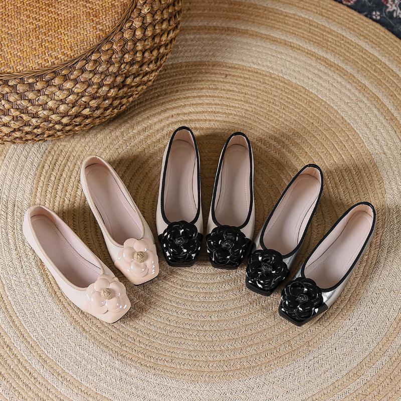 2026 New summer Square Toe Silver Women's Comfortable Soft camellia Flat Shoes Light mouthed color blocking Casual shoes