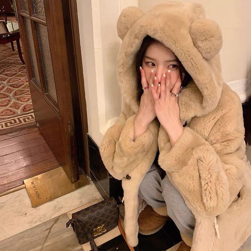 Autumn and winter new hooded fur fur coat horn buckle plush ears thickened coat cute college style