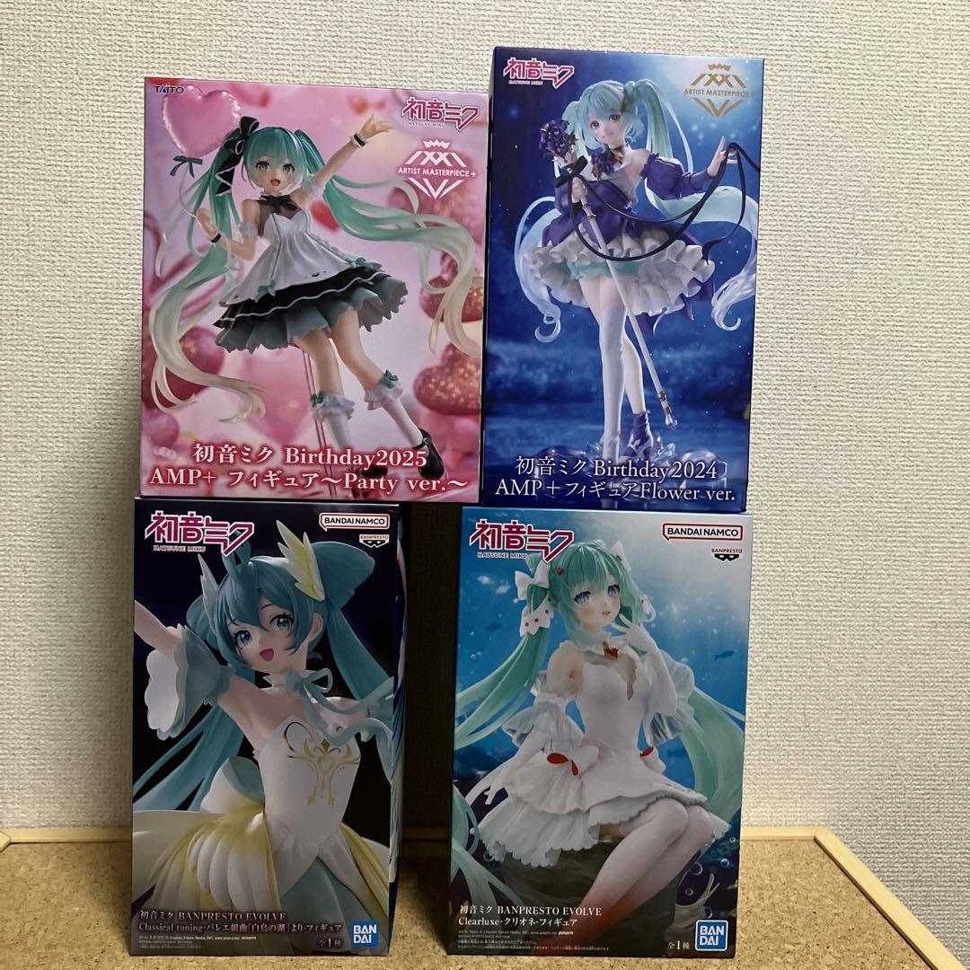 

[USED] Hatsune Miku 4 items * AMP+ BPEV Party Flower Clione Swan