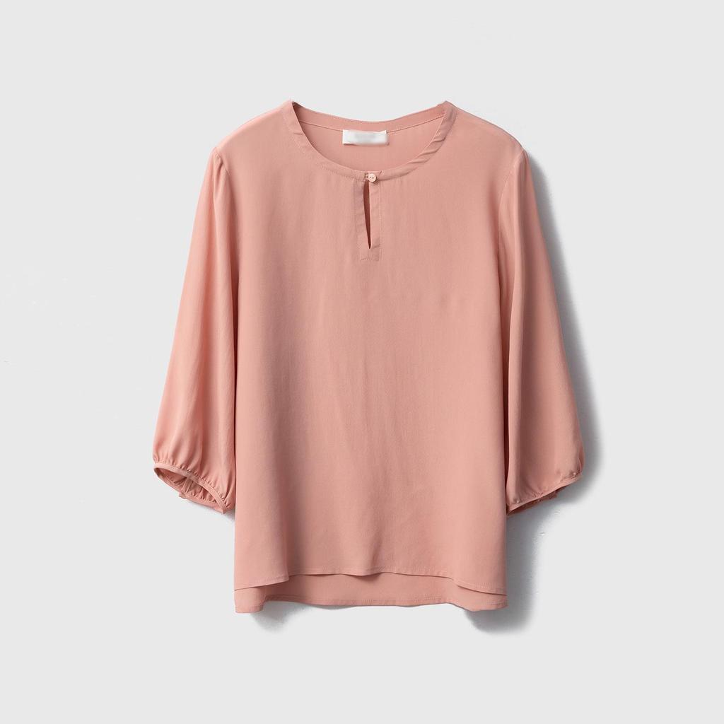 Women's Solid Color 100% Mulberry Silk Double Georgette Lantern Sleeve Top with Round Neck and Side Slits.