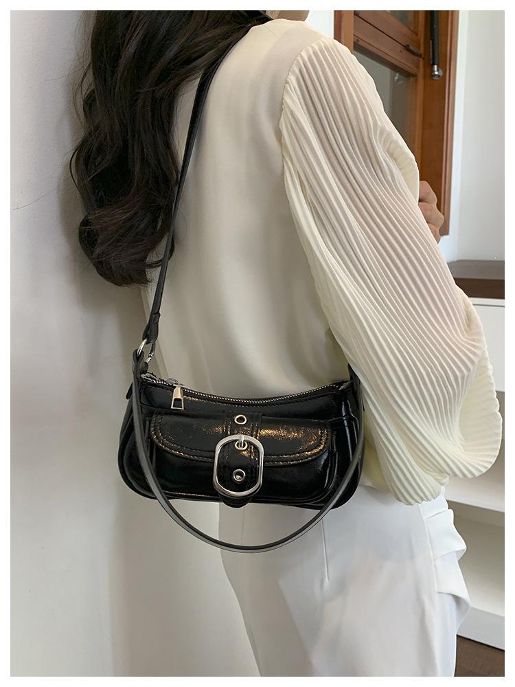 Korean Retro Light Luxury Baguette Shoulder Bag - Large Capacity, Simple Commute Style