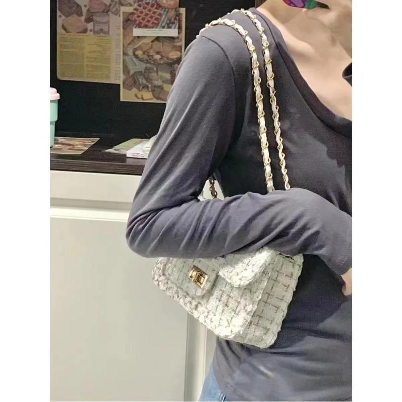 Spring and Autumn New Women's Underarm Bag Woolen Chain Bag Premium Single Shoulder Crossbody Bag Small Square Bag