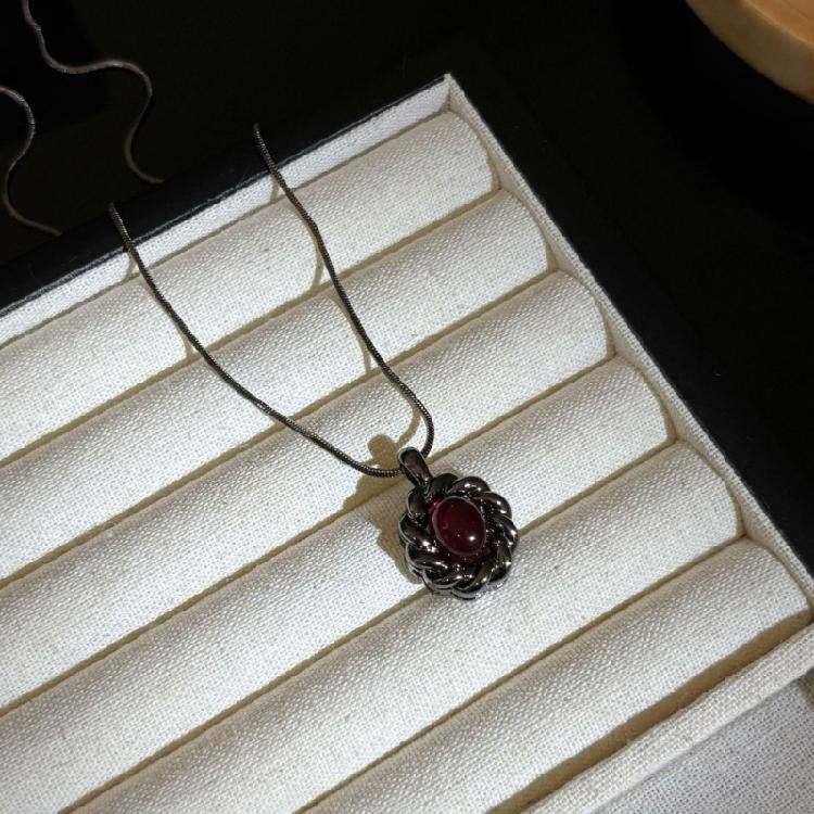Exquisite Round Necklace Business Meeting Accessory Bead Necklace Perfect for Enhancing Your Daily and Evening Outfits