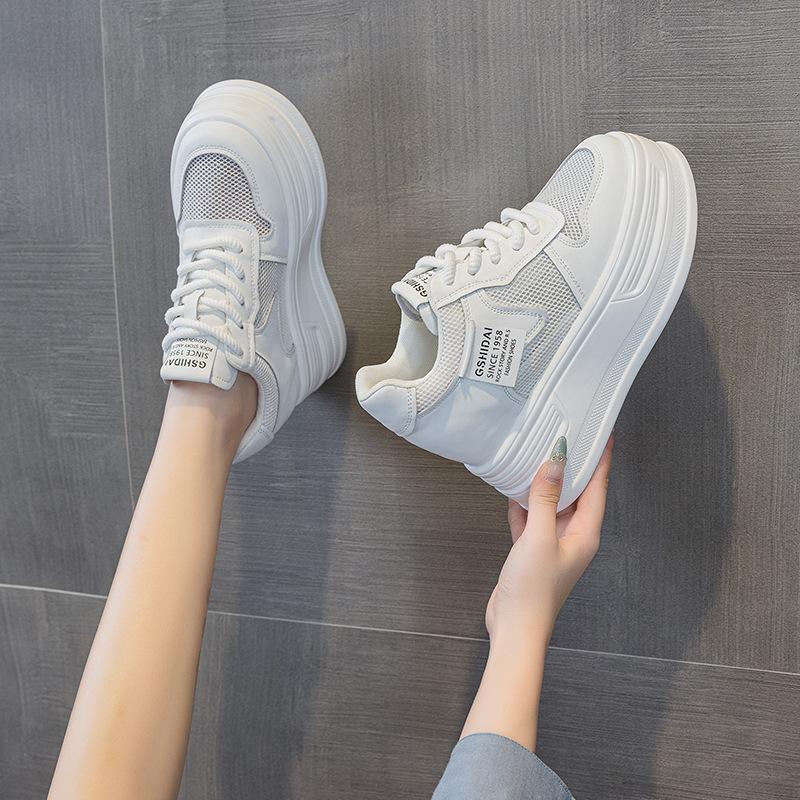 Black and white board shoes for women 2026 spring new versatile leather thick soled white shoes for women