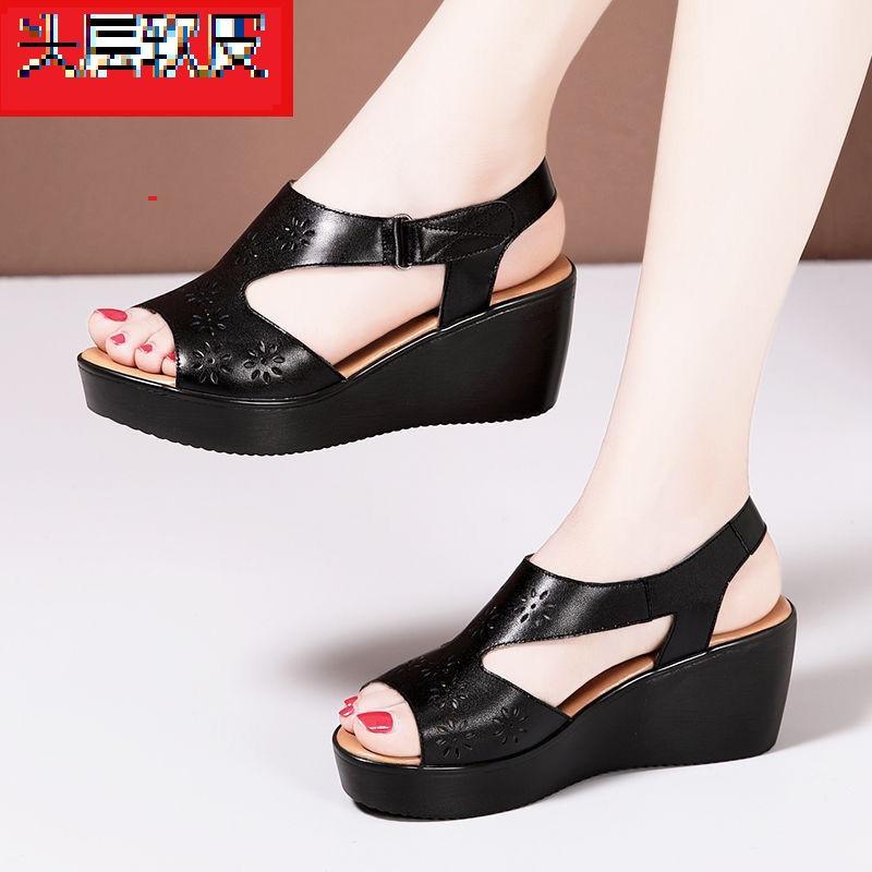 

Босоножки на танкетке из натуральной мягкой кожи, женская новая летняя одежда, толстая подошва, полые водонепроницаемые туфли для стола с кексами, мягкая подошва для мам 40 чёрный