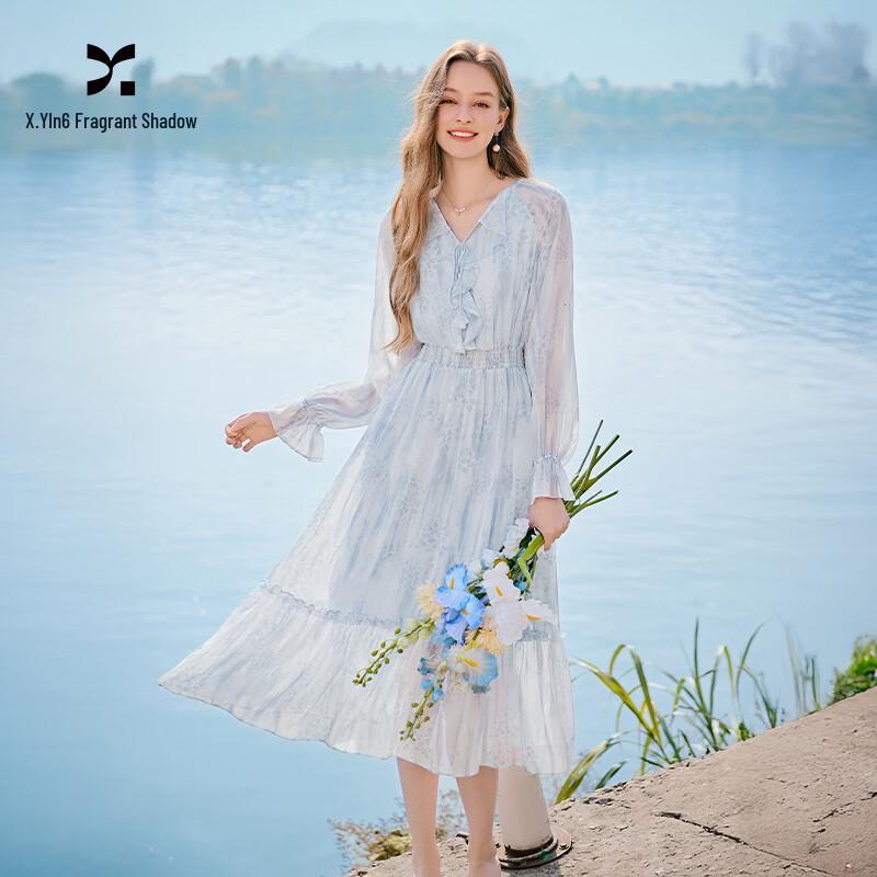 Xiangying French V-Neck Blue Floral A-Line Dress M