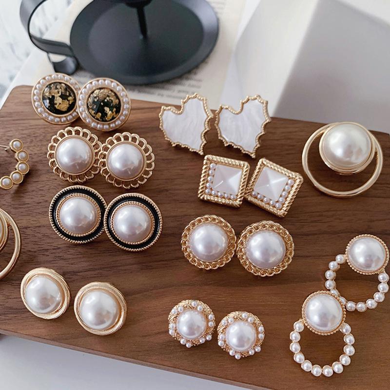 Korean Design Elegant Simulated Pearl Big Round Clip On Earrings Non Pierced Baroque Pearl Ear Clips for Women Jewelry