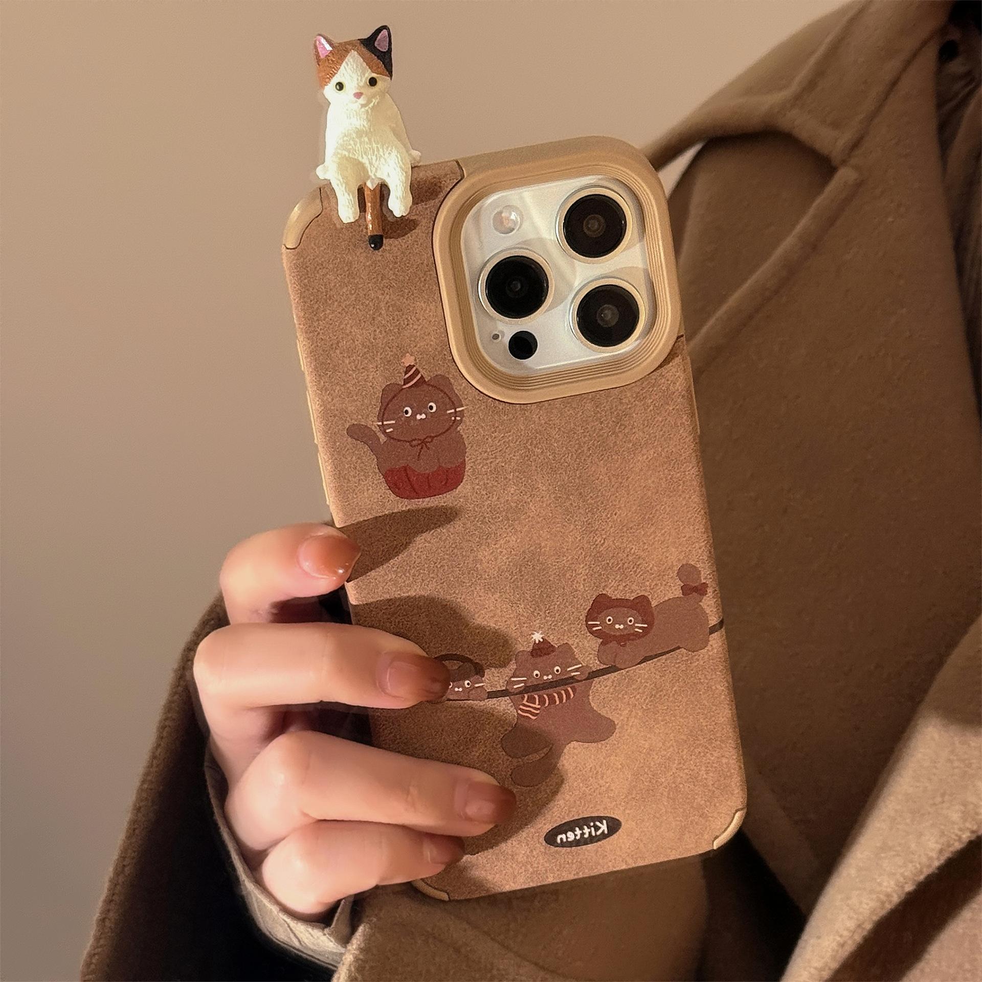 

Three dimensional Cats Suitable for IPhone16 Apple Phone Case 14pro Max Apple 15 Wool Ball Rope 13 Suede 12promax