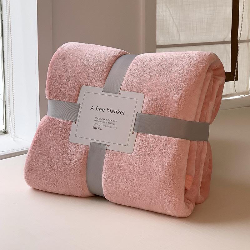 Luxury Flannel Travel Blanket for Airplane Lightweight Office Nap Soft Blanket Non-shedding and Colorfast Multi-purpose Blankets