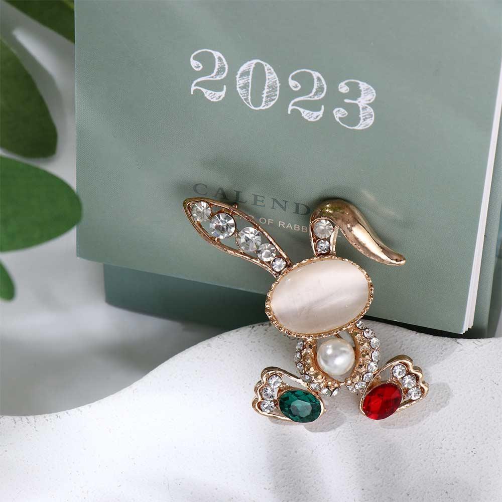 Pearls For Women Exquisite Rabbit Brooch Korean Style Brooch Rhinestone Pins Suit Accessories