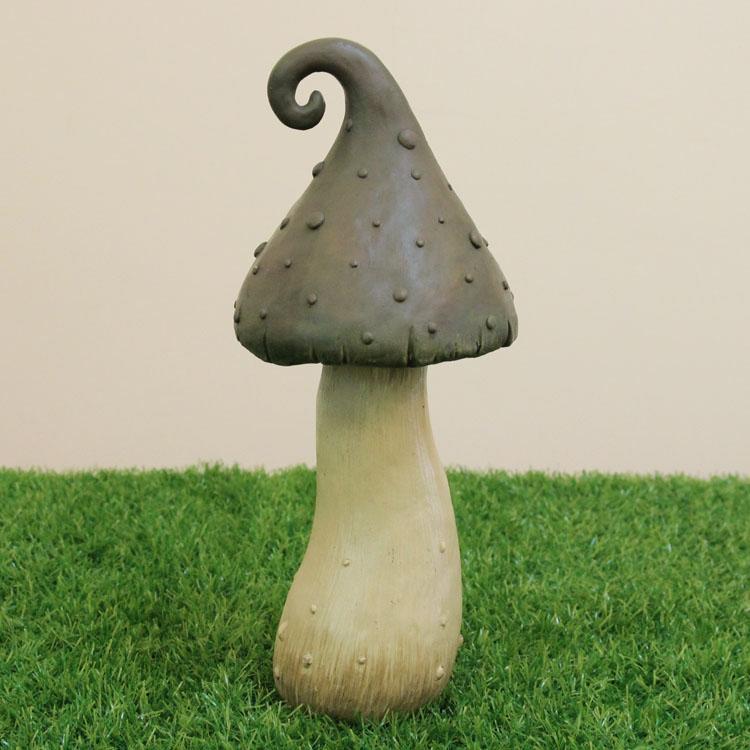 Forest Elf Mushroom Boy Resin Decoration Fairy Garden Miniature Figurines Craft Home Decoration Accessories for Living Room