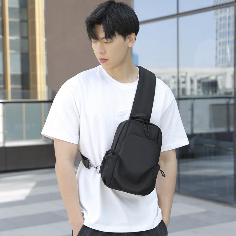 Men's Sports Chest Bag Waterproof Wear-resistant Multi-compartment Shoulder Crossbody Bag Outdoor Sports Travel Messenger Bag