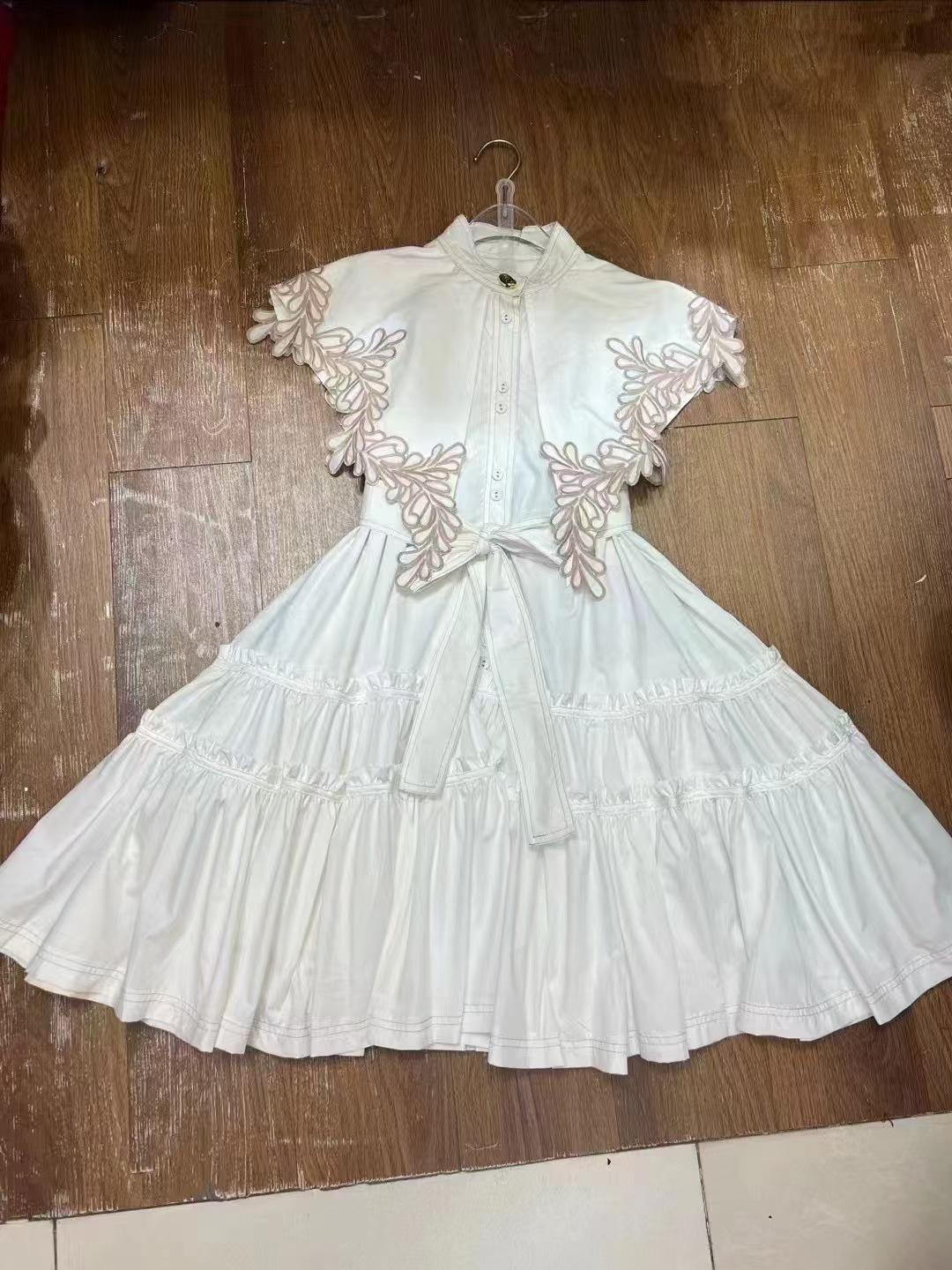 Embroidered Flower Patchwork Ruffle A-line Short Dress with Lapel and Tie-up Hem Extra Large белый