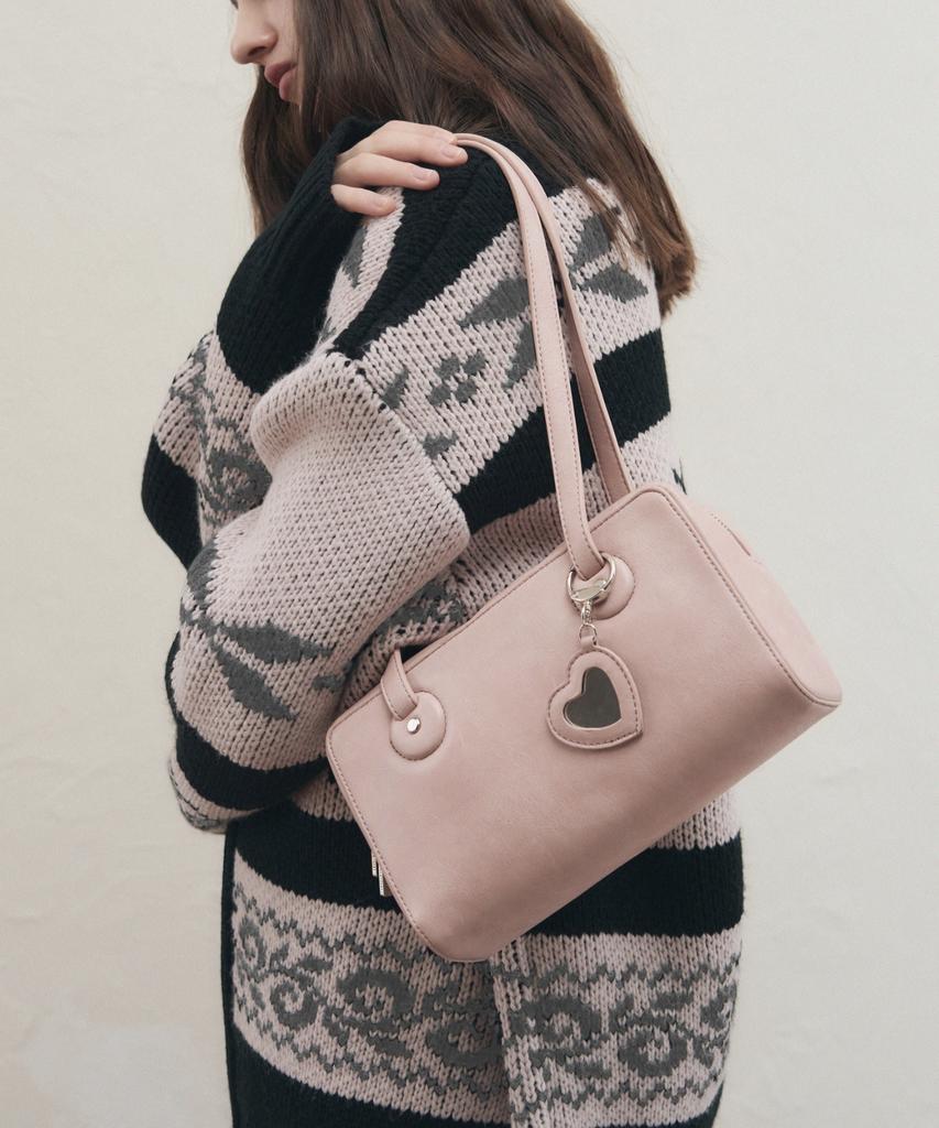 Leathery Plump Heart Keyring Shoulder Bag [Pink]