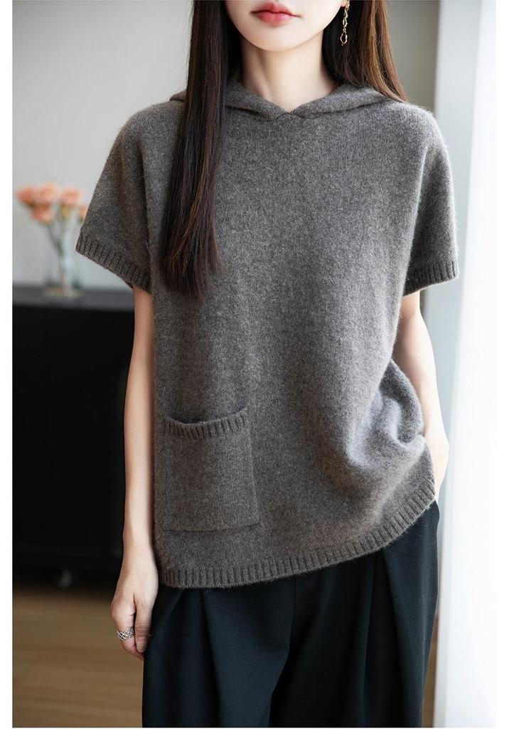 Early Autumn Women's Hooded Vest: 100% Pure Wool, Seven-Stitch, Short Sleeve, Pocket Design, Layering Sweater