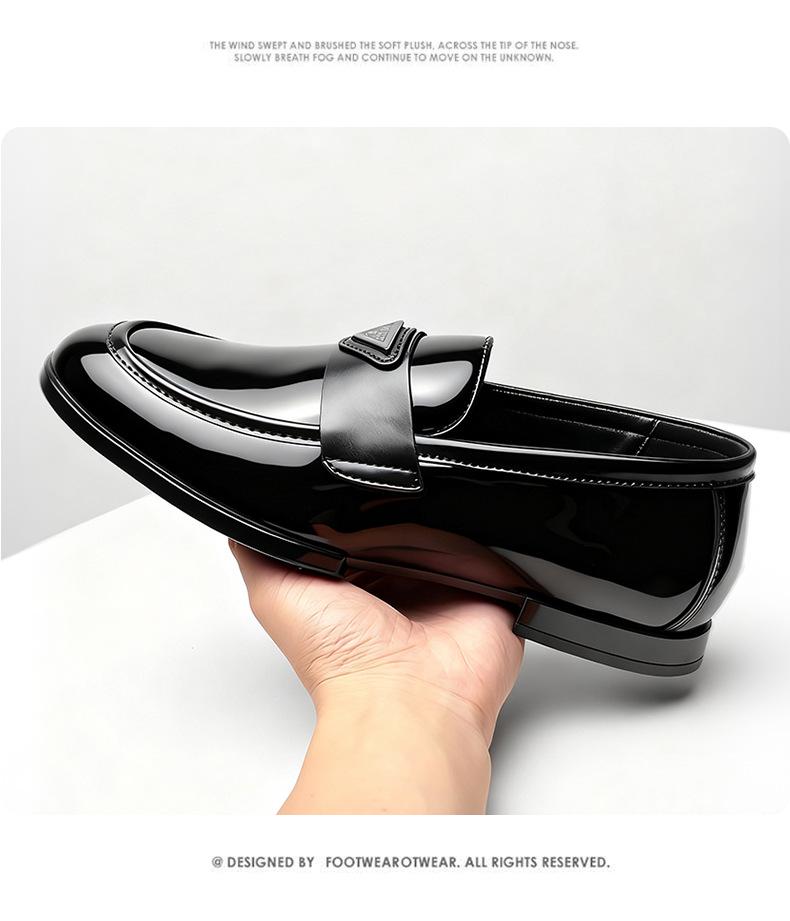2025 Herren Glänzende Lackleder Slipper: Slipper Britische Business Casual Schuhe