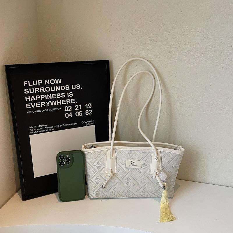 Niche Personalized Bag Women's Bag Large Capacity Armpit Bag New Fashion Simple Texture Women's Shoulder Bag