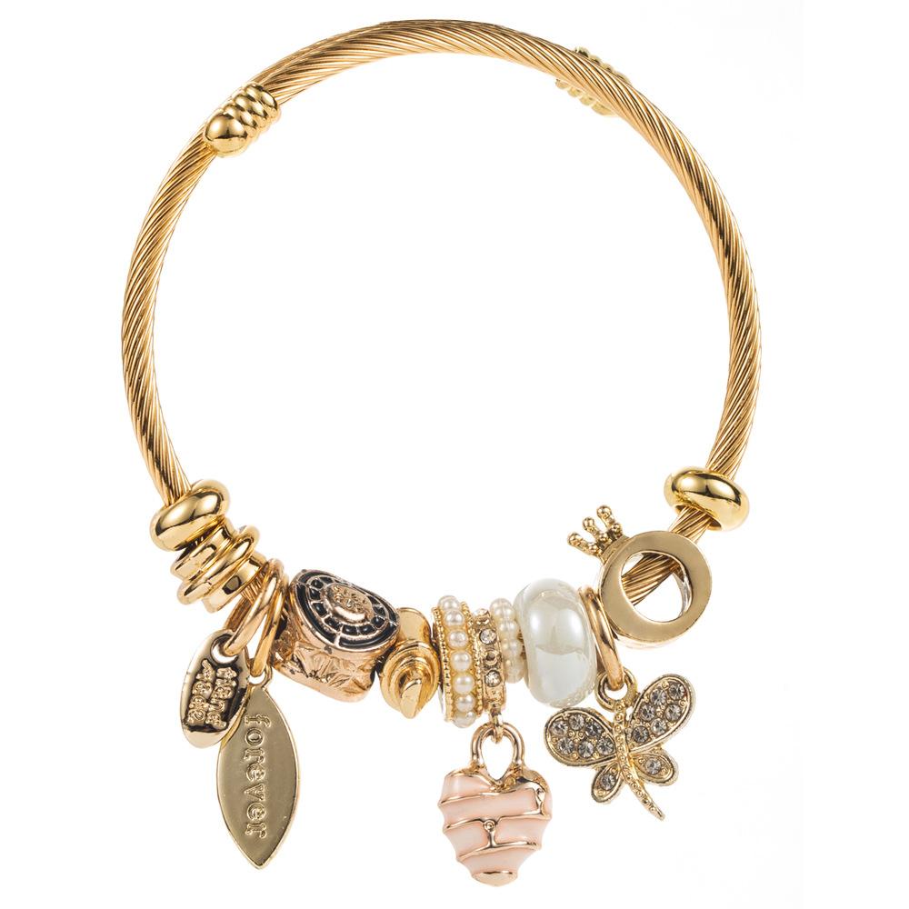 

Браслет с инкрустированными бриллиантами, бусинами в форме сердца и украшением в виде бабочки, регулируемый для путешествий и отпуска белый