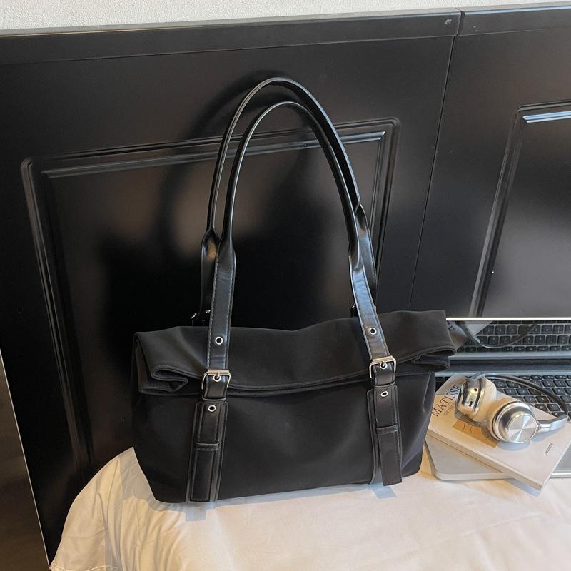 New retro suede women's large-capacity commuter shoulder bag high-value fashionable casual underarm bag women