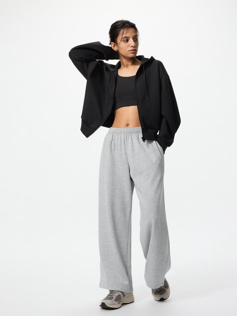Uniqlo Sweat Wide Pants Short Length Model