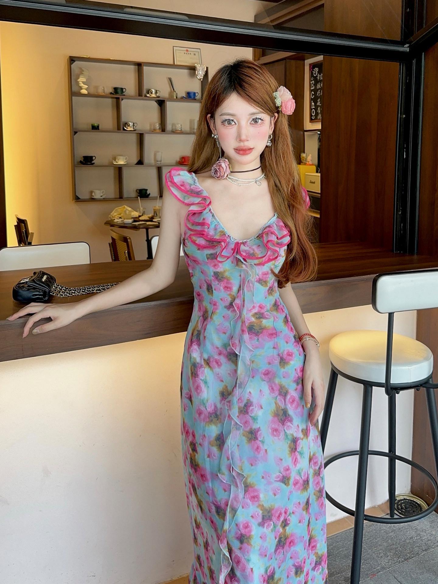 

Korean Slimming Floral Print Dress, Waist-Cinched, Mint Rose Island, Double Layer Lace, Two-Way V-Neck (2026) Medium розовый