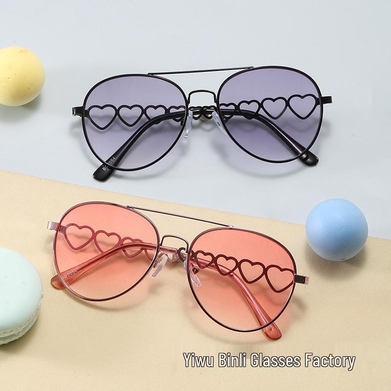 Korean Style Retro Round Heart-Shaped Frame Sunglasses: Trendy Light-Colored Street Style for Children
